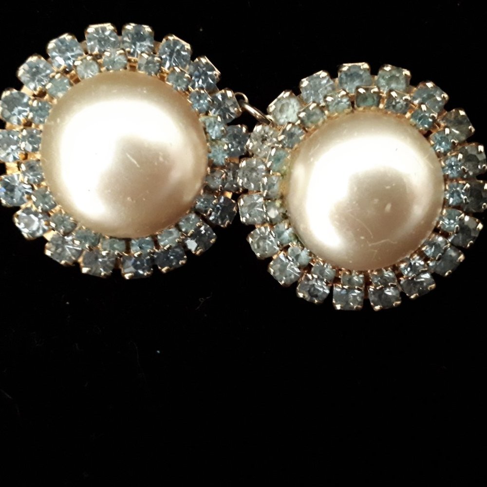 Coro Double Rhinestone Brooch - Picture 5 of 8